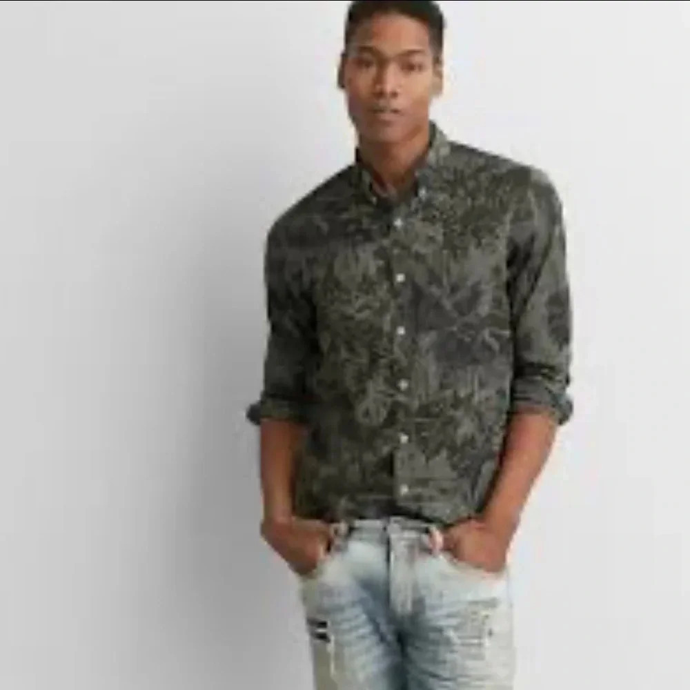 American Eagle | Seriously Soft | Button Down | Jungle Print | size XLT